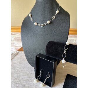 OHQ Pearl & Silver Tone Jewelry Set Necklace Bracelet & Earrings